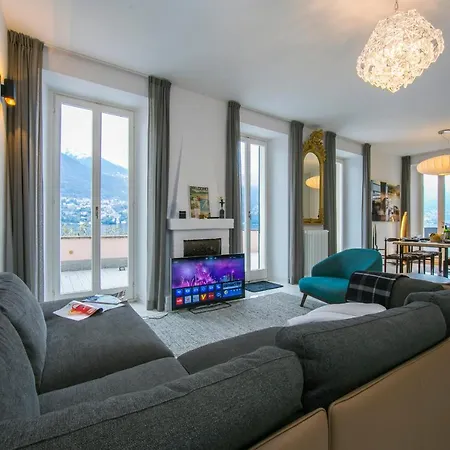 Sleeps 12 *