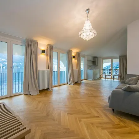 Sleeps 12 וילה Brienno